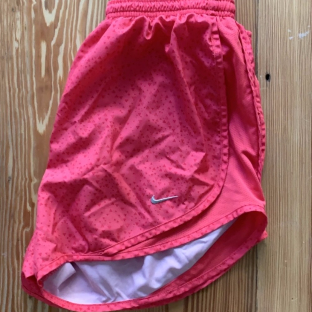 Women's Nike Tempo short